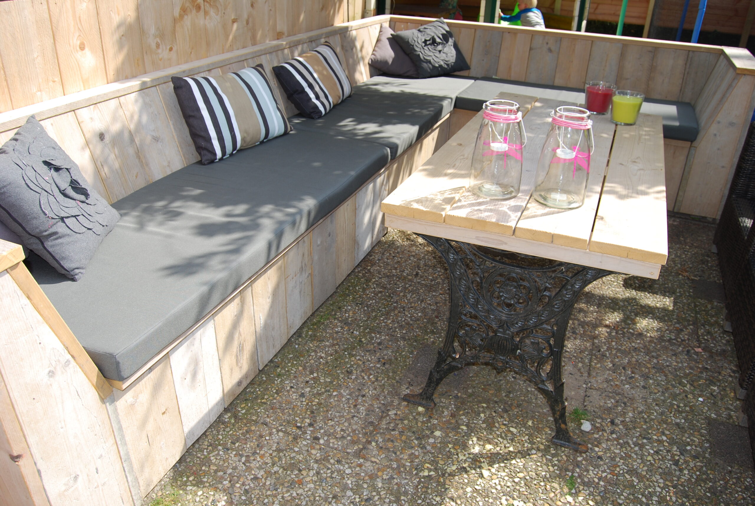 Loungebank gebruikt steigerhout
