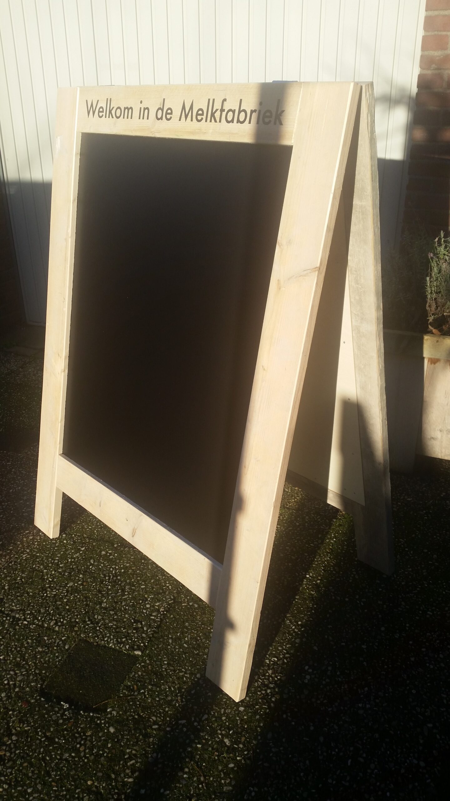 Krijtbord of schoolbord steigerhout