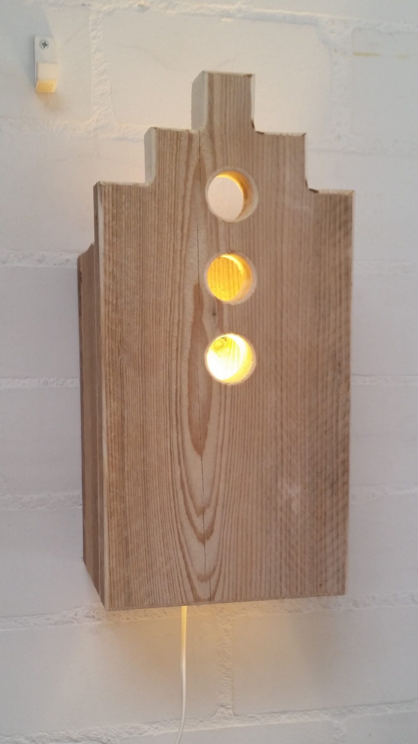 wandlamp steigerhout huis