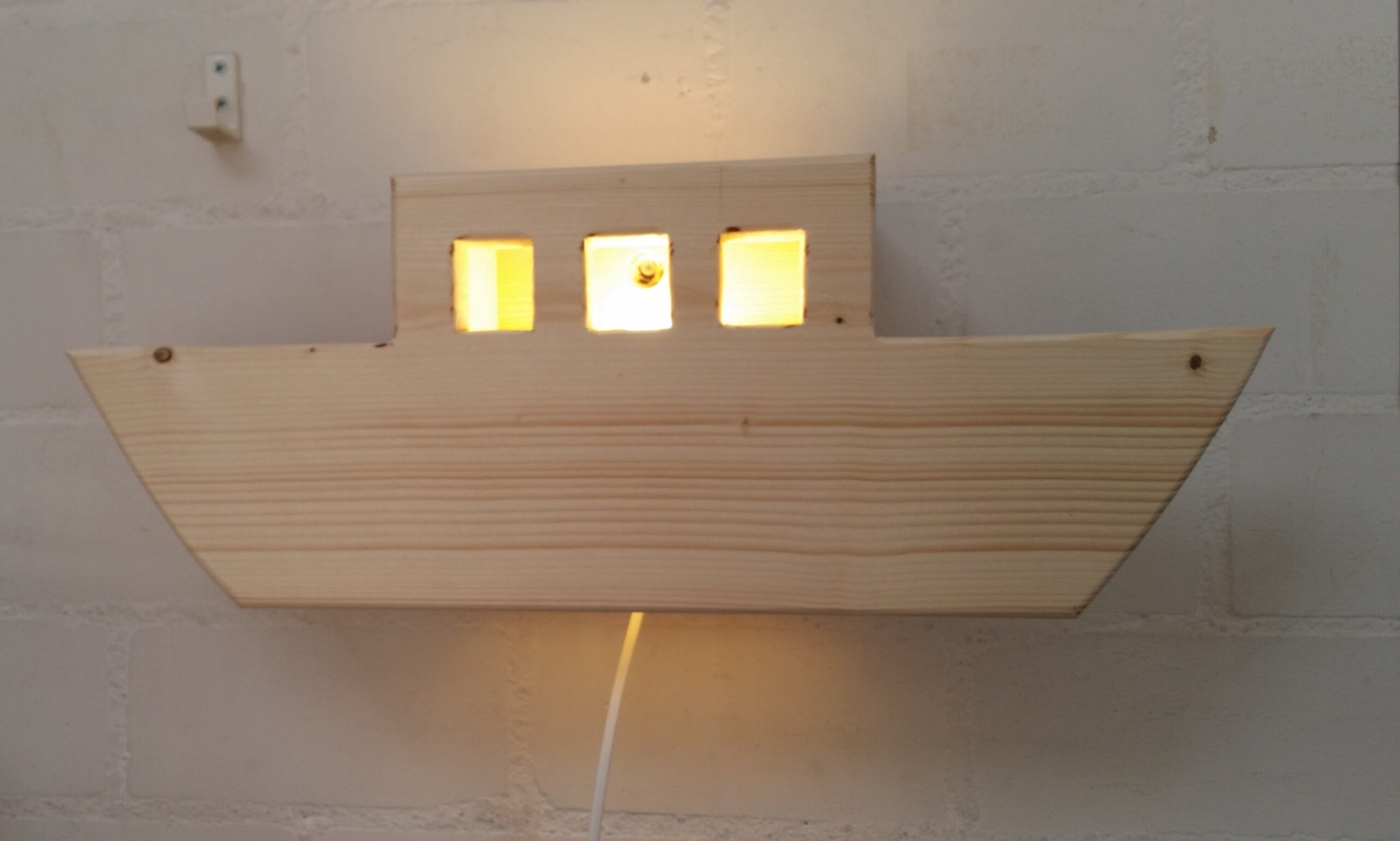 Wandlamp boot steigerhout