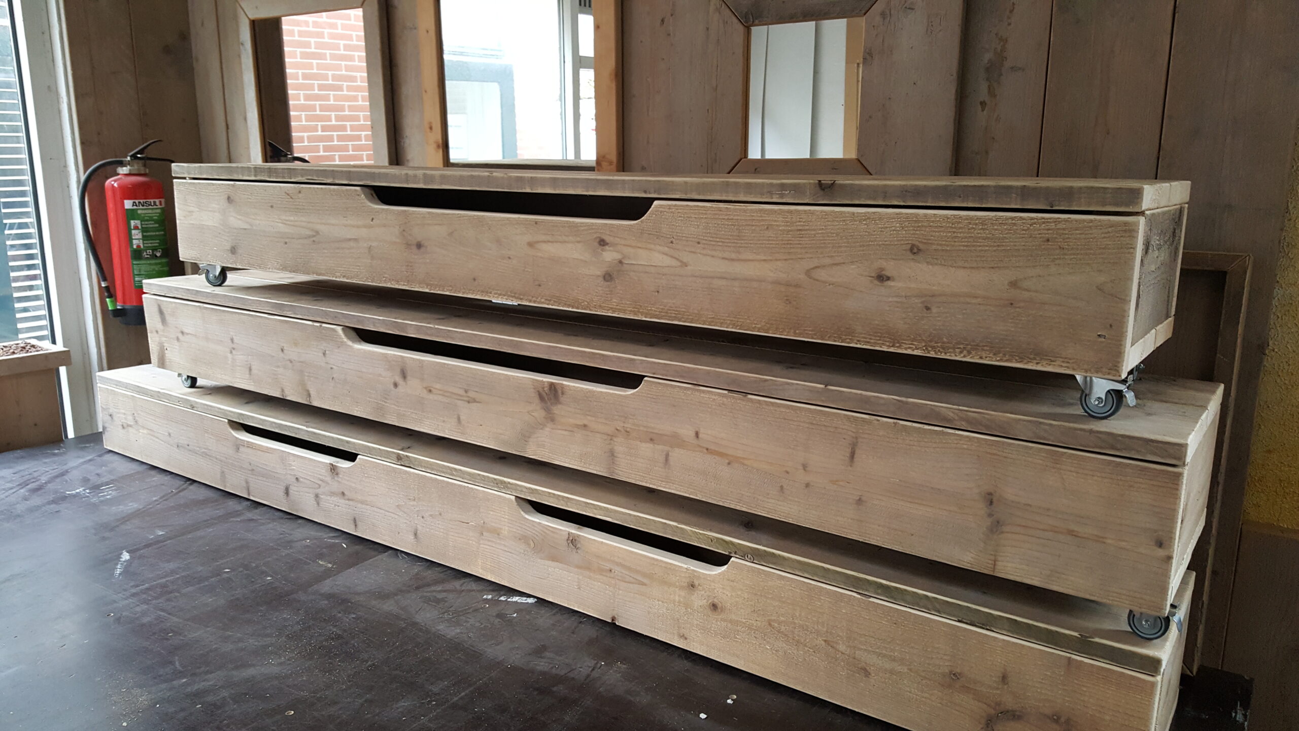 TV meubel gebruikt steigerhout