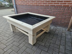 Zandtafel op wielen