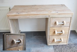 Bureau gebruikt steigerhout met ladekast Bureau gebruikt steigerhout met ladekast