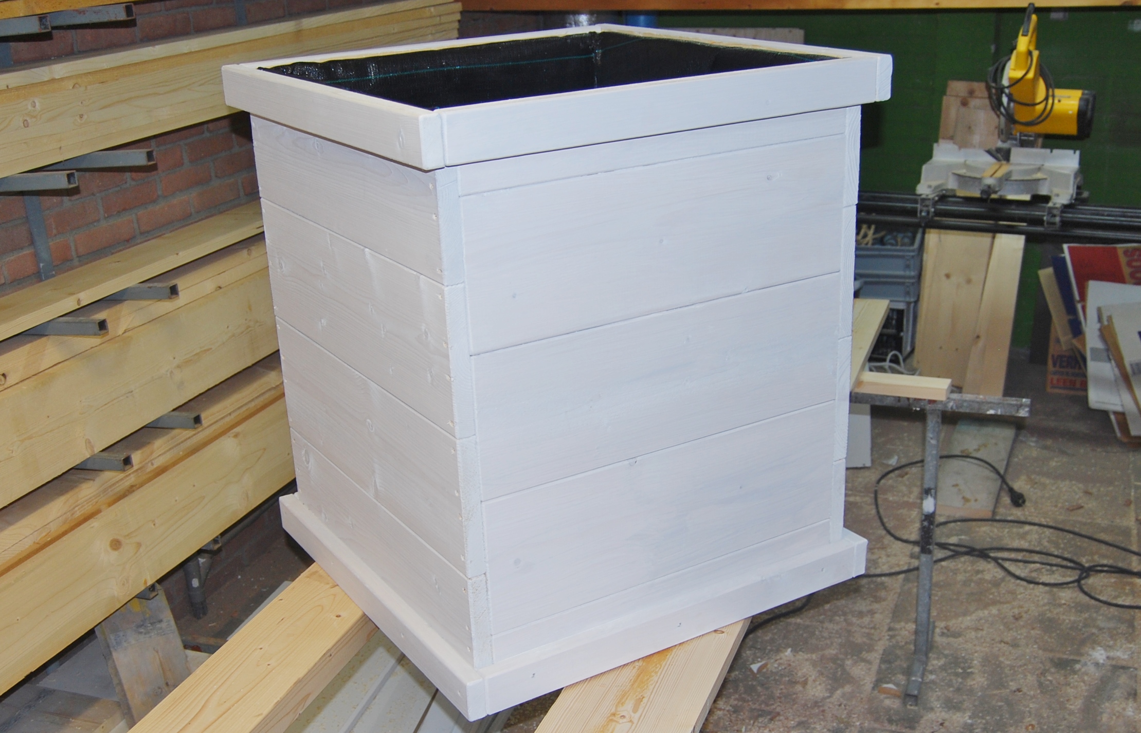 Plantenbak steigerhout 65x65 white wash