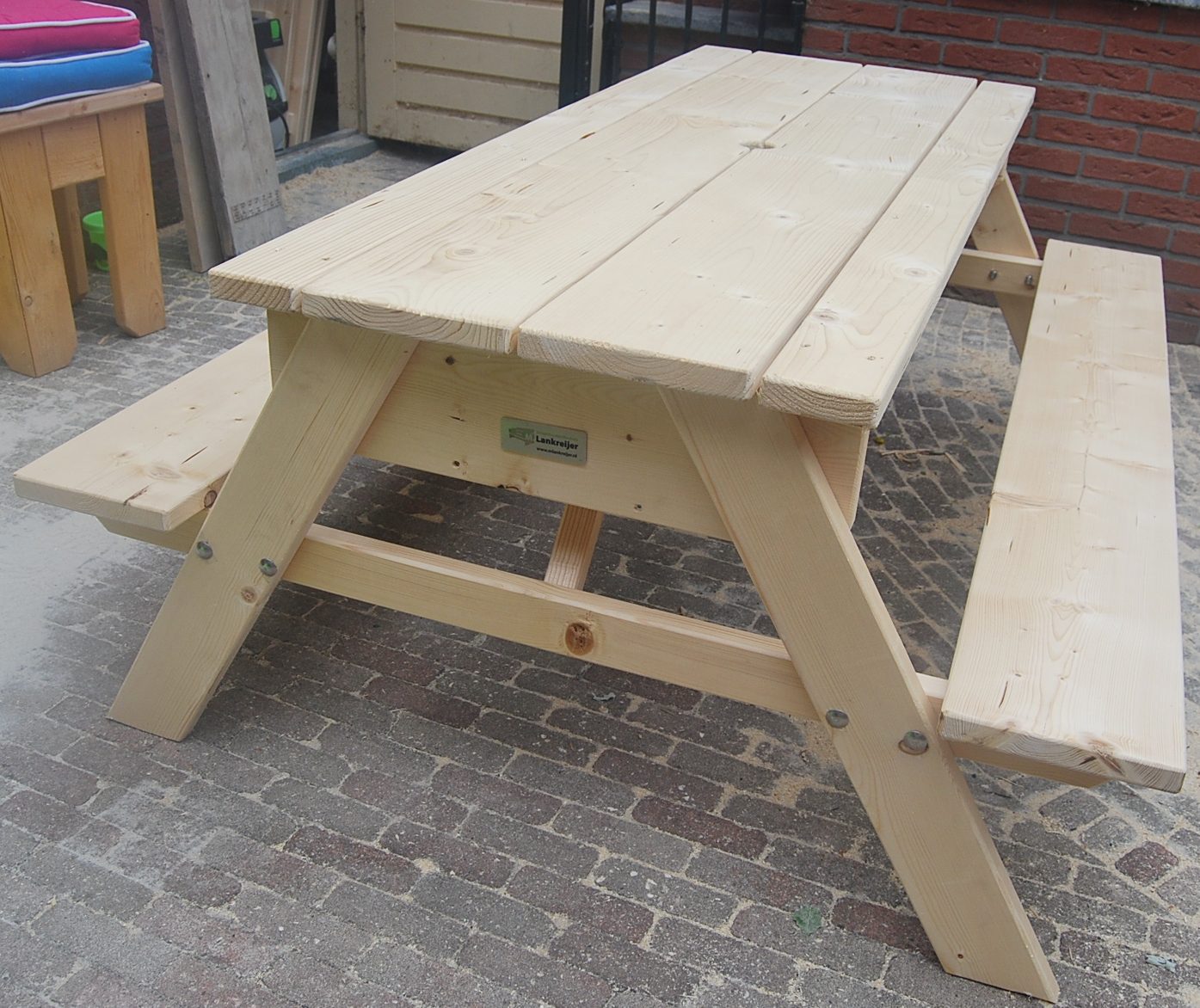 Picknicktafel met zand en watertafel steigerhout