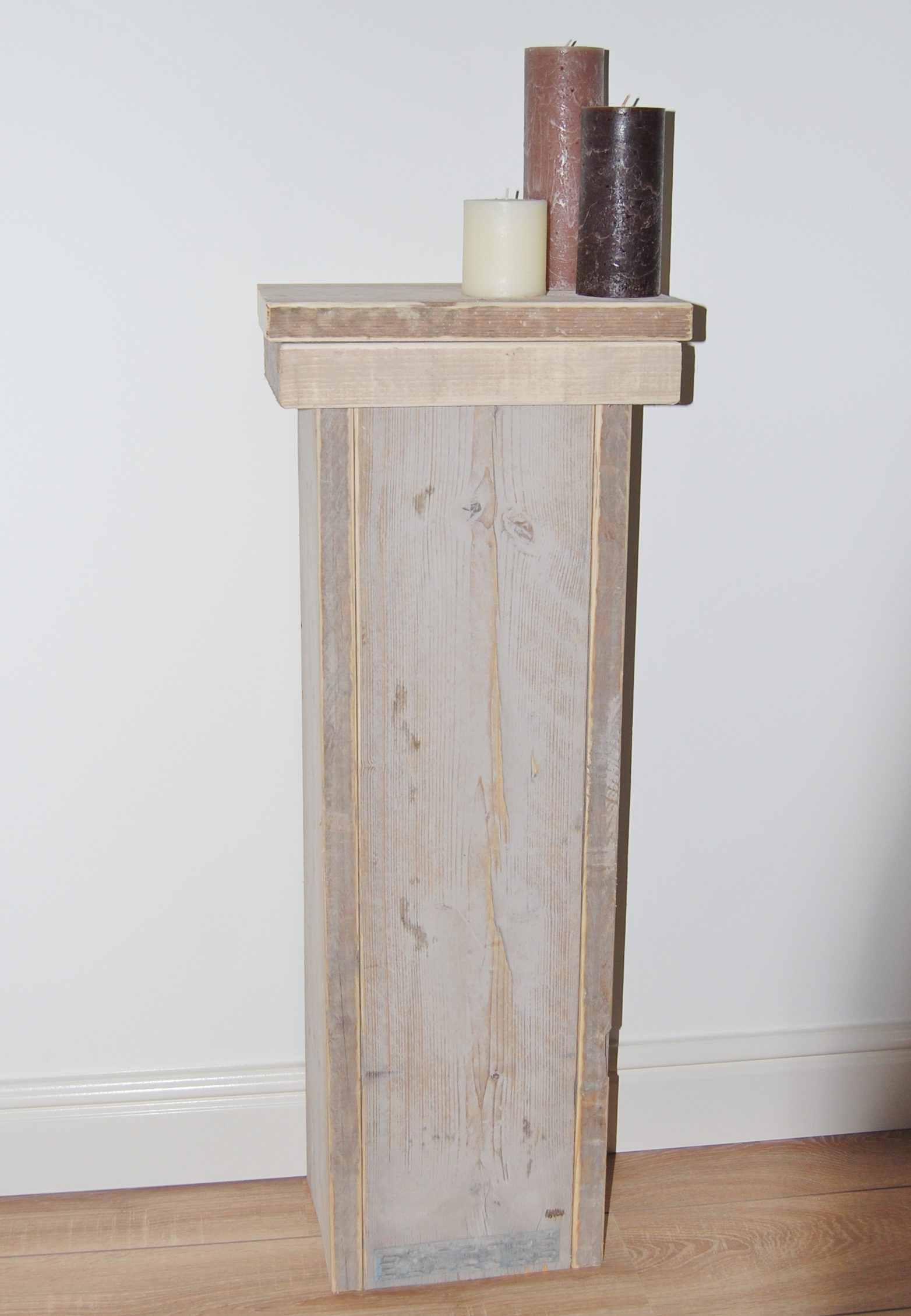 Zuil, pilaar, sokkel steigerhout