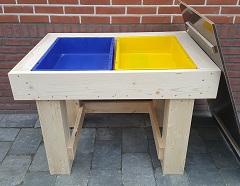 Zand- en watertafel op wielen